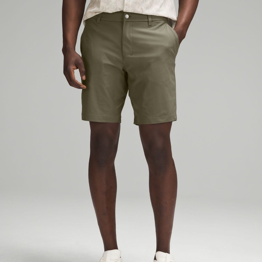 lululemon ABC Classic-Fit
Short 9" *Warpstreme army green
